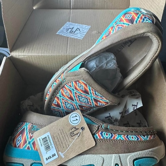 Twisted X Multicolor Geometric Slip-Ons - Picture 1 of 2